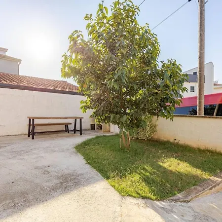 With Parking Space - 24398 Apartman Medulin